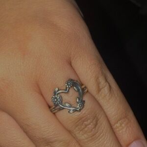 James Avery Silver Floral Heart Ring